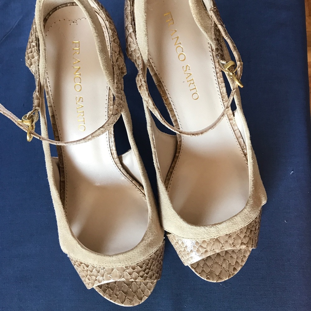 Shoes - Picture 2 of 4